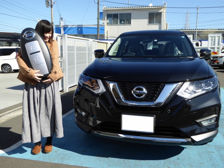 静岡日産藤枝店 納車式 S様 新型ｴｸｽﾄﾚｲﾙ 店舗ブログ 静岡日産自動車株式会社